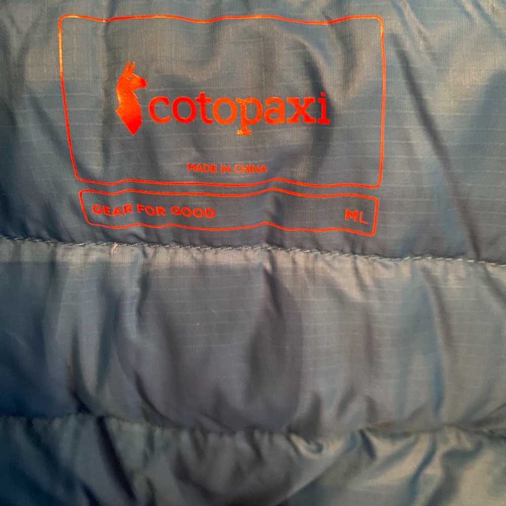 Cotopaxi Fuego Down Hooded Jacket - Picture 3 of 3
